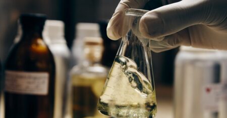 Qual É A Diferença Entre Álcool Isopropílico E Etílico?
