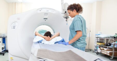Quais são as Diferenças entre ressonância magnética e tomografia?