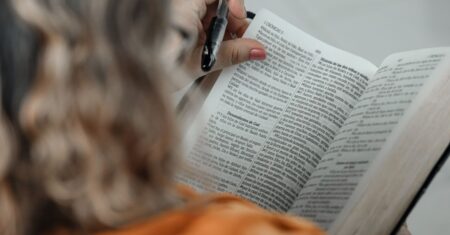 Qual É A Diferença Entre O Velho E O Novo Testamento?