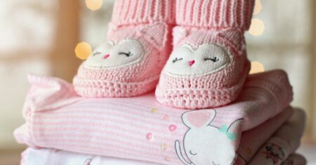 O Que Significa Sonhar Com Roupa De Bebê Rosa?